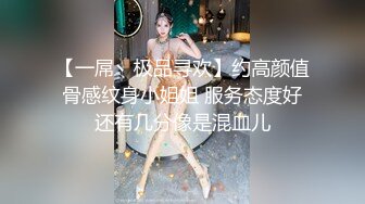 苍老湿母女约大叔和小伙玩4P 女儿轮坐鸡巴妈妈被前后夹攻