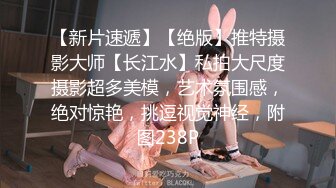 清纯系极品大奶女友的诱惑，全程露脸捧着大鸡巴舔弄，让小哥亲着小嘴爆草蹂躏，激情上位喂奶给