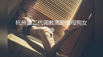 偷窥母女早晨起来换衣服