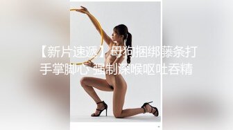 长发御姐范美少妇，蛇精脸道具自慰，双插阴道销魂骚话很浪