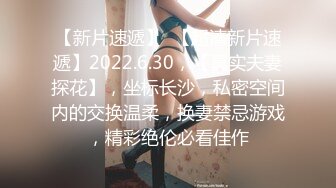 国产CD系列伪娘小薰1 很大胆的在商场女厕所对着镜子打飞机 旁边好几个还有妹子经过