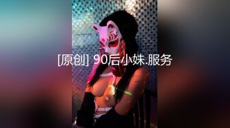 美女大学生宿舍内发骚，脱光衣服自摸自慰骚穴