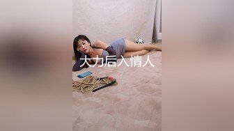 V9526大冷天和漂亮女友荒废村庄野战 操完男的说在帮我舔两下